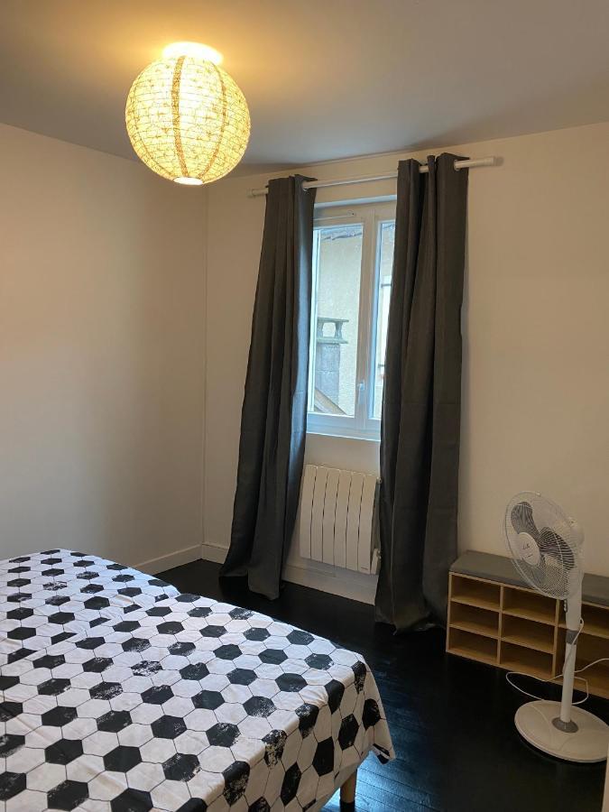 Appartamento Duplex Meublé Hyper Centre St Cere 4 Pers + Lit Bb. Wifi. Saint-Céré Esterno foto